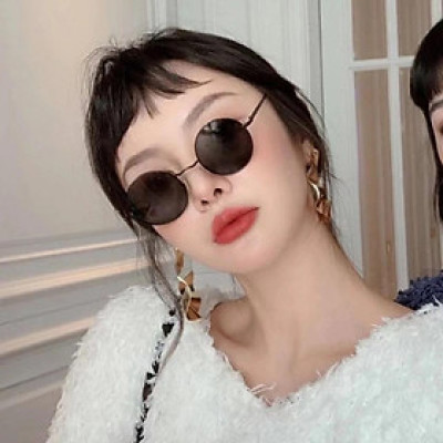 Kính râm Mắt tròn đen thiết kế đơn giản