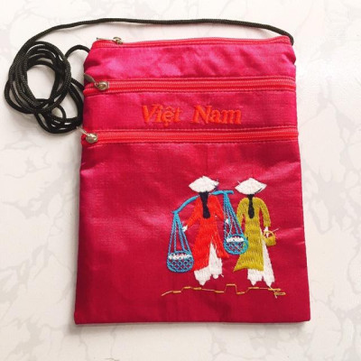 {Siêu sale}Túi đựng điện thoại thêu 2 cô gái Việt Nam