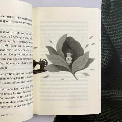 Sách - Hoa tàn rực rỡ