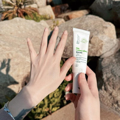 Kem chống nắng Bimore SPF PA+++35 dưỡng da và ngăn tia UVA_UVB_50ml