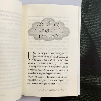 Sách - Hoa tàn rực rỡ