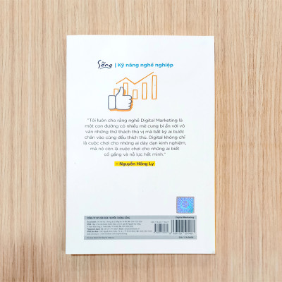 Sách Digital Marketing - Trên thông Marketing, dưới tường công cụ số