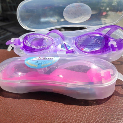 Kinh Bơi Kèm Bịt Tai Có Hộp Đựng Sang Trọng