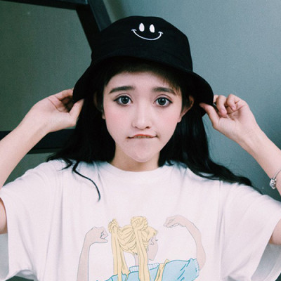 Nón Bucket thêu Mặt Cười