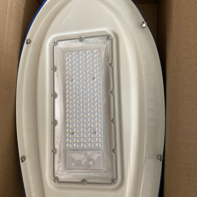 Đèn năng lượng mặt trời SKI-OPP70W