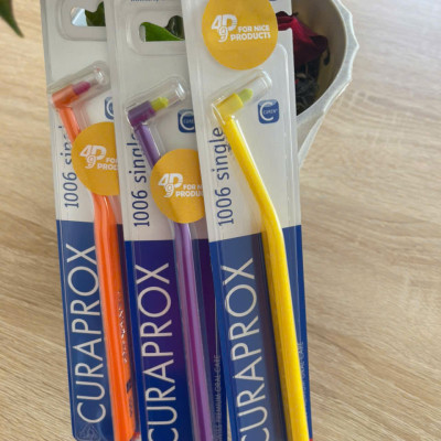 Bàn chải răng đầu nhỏ CS 1006 - Curaprox