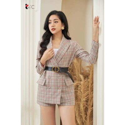 Bộ vest kẻ caro quần short ghi hồng Tri