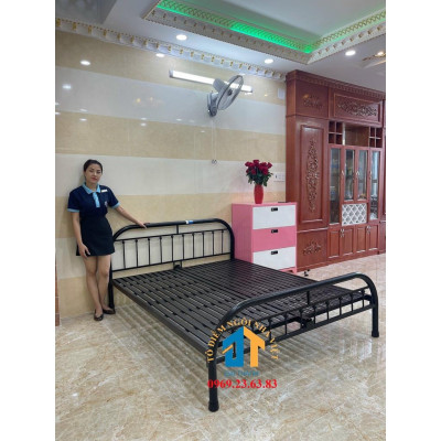 Gường sắt mỹ nghệ 1m8x2m giá rẻ