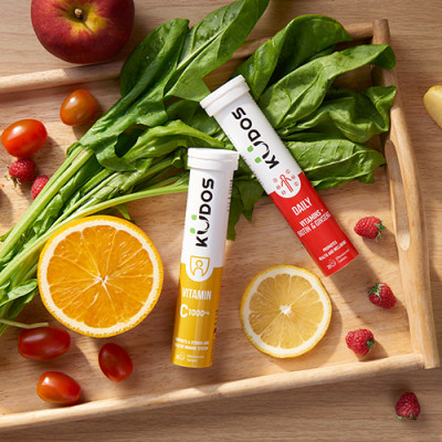 Combo Thực phẩm bảo vệ sức khỏe KUDOS DAILY VITAMINS PLUS BIOTIN & GINSENG + KUDOS VITAMIN C 1000MG (20 viên/tuýp)