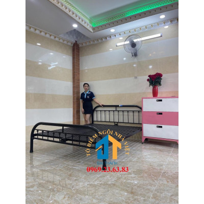 Giường sắt mỹ nghệ 1m6x2m kiểu sang chảnh