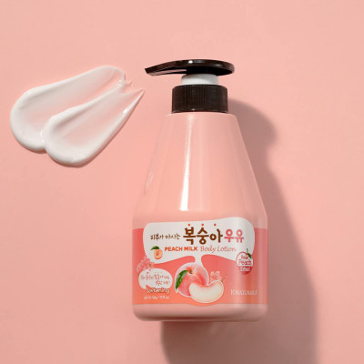 Sữa dưỡng thể đào và sữa ong chúa Welcos Kwailnara Milk Body Lotion dưỡng ẩm và tái tạo da Hàn Quốc 560 g