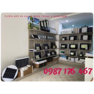 Đèn Pha Năng Lượng Mặt Trời JD-8200L Công Suất 200W - Mẫu Mới 2020, Khung Nhôm, Chip Led "SMD" 