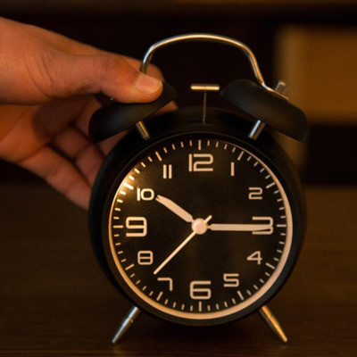 Đồng Hồ Báo Thức Để Bàn 2 Quả Chuông Cao Cấp HUPA