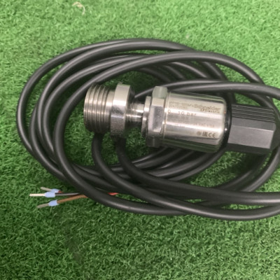 Cảm biến áp suất SPP110 Schneider 004702080, dãi đo 0-10 bar, out 0-10Vdc Chính hãng