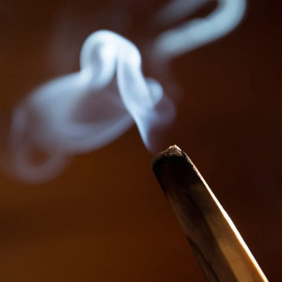 Thanh gỗ Trắc xanh- gỗ Thánh palo santo xông nhà thơm