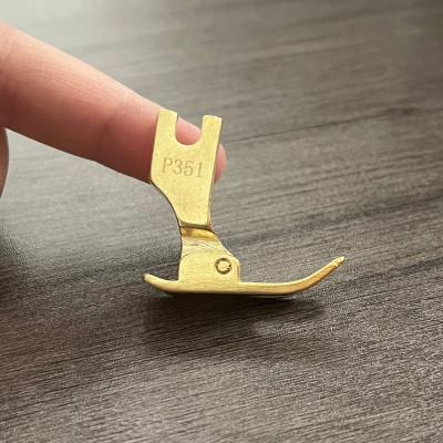 ﻿[HÀNG CHÍNH HÃNG] CHÂN VỊT 1 KIM VÀNG SỬ DỤNG CHO MÁY MAY 1 KIM CÔNG NGHIỆP