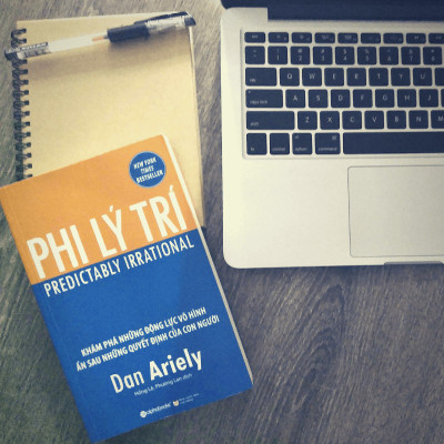  Phi Lý Trí (Tái Bản 2018) - (Động Lực Ẩn Sau Những Quyết Định Của Con Người / Tặng Kèm Postcard Greenlife)