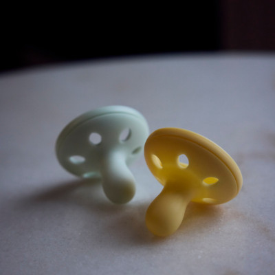 Ty Ngậm Mô Phỏng Ti Mẹ Dành Cho Bé Từ 0 - 6 Tháng, 6 - 18 Tháng (Vỉ Đôi, Tách Lẻ)