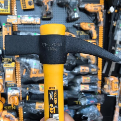 BÚA SỪNG DÊ CÁN NHỰA ĐẦU ĐEN 700g TOLSEN 25190  - HÀNG CHÍNH HÃNG