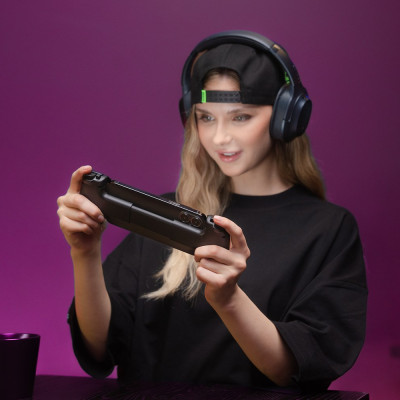 [Mới, hàng chính hãng] Tay cầm điện thoại Razer Kishi V2-Gaming Controller for iPhone