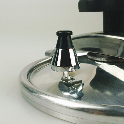 Nồi Áp Suất Đáy Từ Dùng Mọi Bếp FUJIKA FJ-AG225 (5 lít) - Màu Ngẫu Nhiên - Hàng Chính Hãng