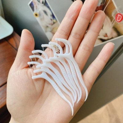 SET Hộp 50 Tăm Chỉ Nha Khoa Chất Lượng Cao, Vệ sinh Răng Miệng Sạch Sẽ, Răng Chắc Khỏe, An Toàn, Tiện Lợi. TakyHome 7035