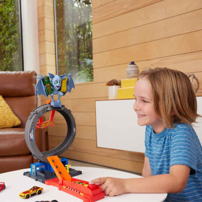 Đồ Chơi Mô Hình City Trạm Lốp Xe Dơi Siêu Đẳng HOT WHEELS HTN78/HDR29