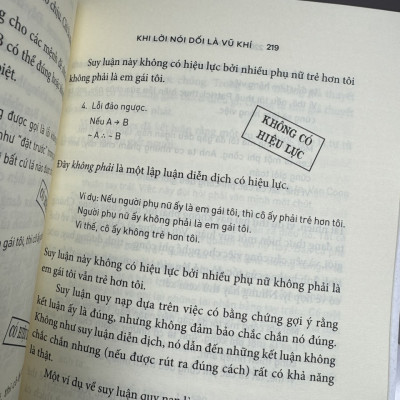 KHI LỜI NÓI DỐI LÀ V.Ũ KHÍ - Daniel J. Levitin - Hoàng Đức Long dịch - Nhã Nam - Nhà xuất bản Dân Trí.