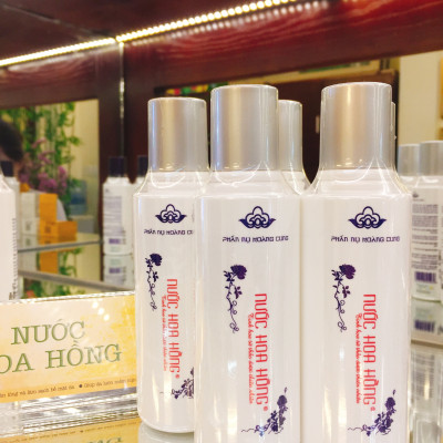 Nước hoa hồng Phấn Nụ Hoàng Cung