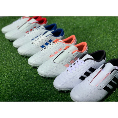 Giày đá banh,giày đá bóng sân cỏ nhân tạo đã khâu đế 3 sọc màu trắng