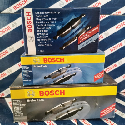 Bố Thắng Sau Mitsubishi Lancer 1.5 - Bosch BP 5945