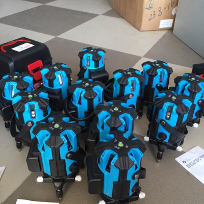 Máy bắn cốt laser RAKUTEN 5 tia xanh RKT 255X (Tặng kèm chân nhôm 1m2 cao cấp)