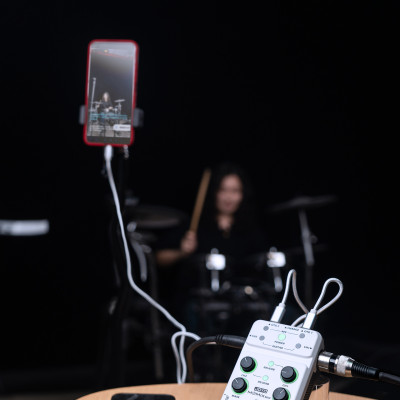 JOYO MOMIX PRO Soundcard âm thanh guitar dùng thu âm và livestream- Hàng Chính Hãng 