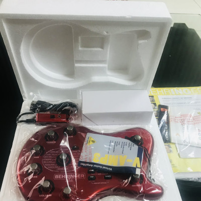 Effect cho đàn ghi ta (Guitar Amp Modeler and Multi-Effects Processor) VAMP-3 Behringer - Hàng Chính Hãng