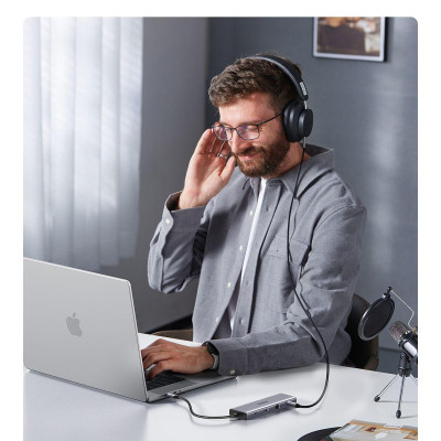 Ugreen UG15601CM498TK USB type C sang 1 x HDMI 4K30hz + 1 x VGA xuất cùng lúc + 1 x RJ45 1Gbps + TF + SD + 3 x USB 3.0 + 1 x 3.5mm NO MIC + 1 x USB-C PD 100W Bộ chuyển 10in1 - HÀNG CHÍNH HÃNG