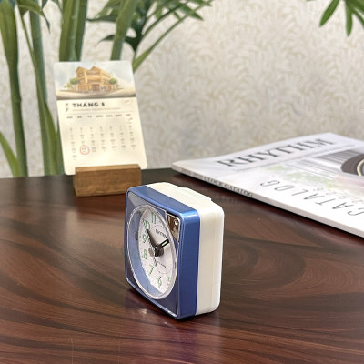 Đồng hồ Rhythm CRE211NR04. Kt 5.7 x 5.9 x 3.3cm, 55g. Vỏ nhựa. Dùng Pin.