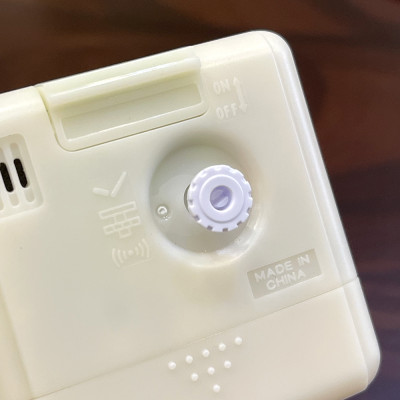 Đồng hồ Rhythm CRE211NR04. Kt 5.7 x 5.9 x 3.3cm, 55g. Vỏ nhựa. Dùng Pin.