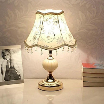 Đèn bàn phòng ngủ EHACA phong cách độc đáo hướng tân cổ