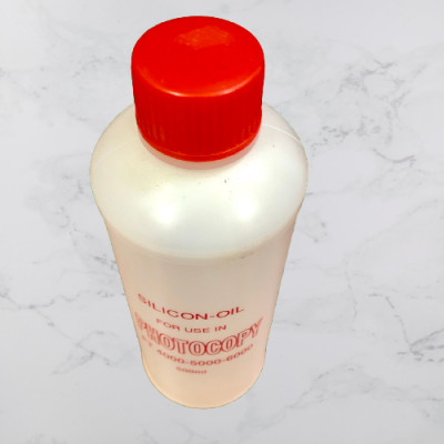 Dầu silicon: Dùng cho bôi trơn các chi tiết, bánh răng, các chi tiết chịu nhiệt... máy in, máy photocopy  ( HA - Hàng nhập khẩu )
