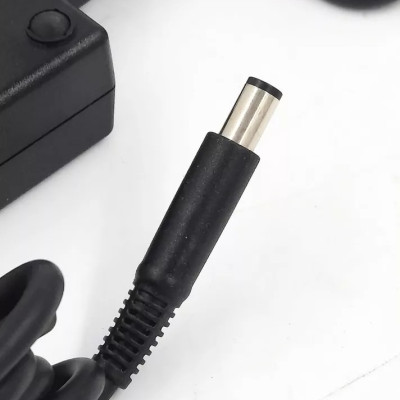 Sạc dành cho Laptop Dell Vostro 15 7000 7570 7580 hàng nhập khẩu.