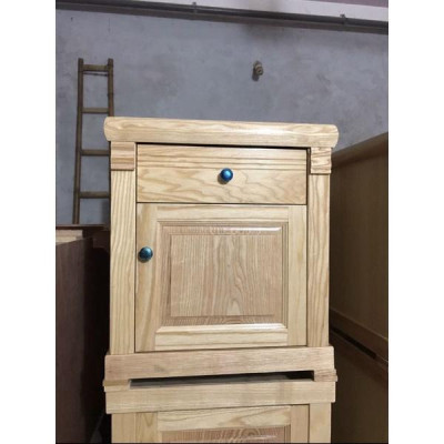 Táp Gỗ Đầu Giường