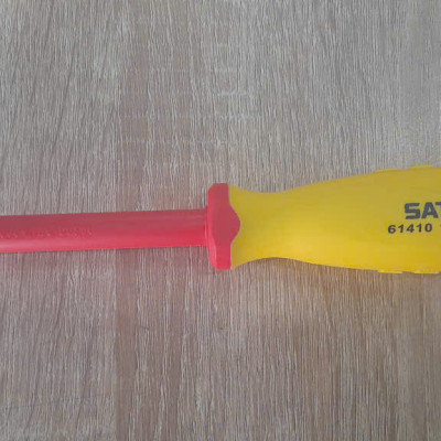 Tua vít vặn đai ốc cách điện 1000V VDE 10mm x 125mm SATA 61410