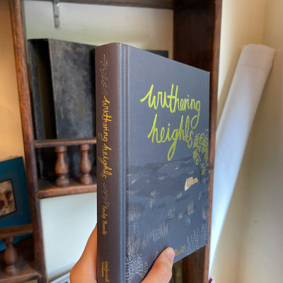 Sách - Wuthering Heights by Emily Brontë - Classics/Fiction/Romance book in English - sách Ngoại Văn