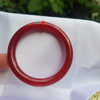 Vòng Cẩm Thạch Đỏ đẹp I Size 49mm Vòng tay đỏ đỏ đậm đẹp đeo lên may mắn chuẩn hợp Nữ mệnh Hỏa mệnh Thổ ạ Nữ cân  nặng 45kg -> 51kg đeo vừa tay đẹp xinh tay ạ