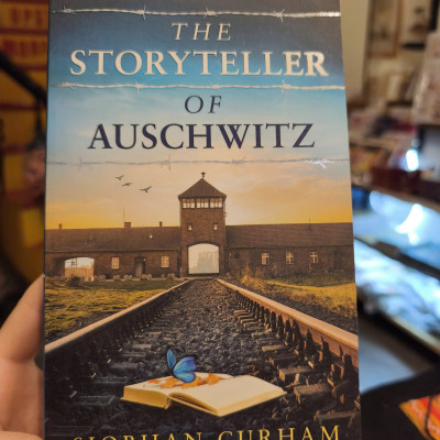 Sách - The Storyteller of Auschwitz: A gripping World War Two historical novel by Siobhan Curham