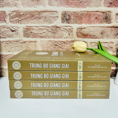 Sách - Trung Bộ Giảng Giải (Bộ 4 Cuốn)