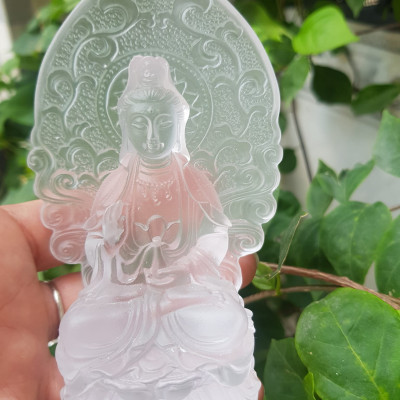 Tượng Phật Bà Quan Âm Mới Đá Lưu Ly Trắng Để Trong Xe Hơi hoặc Để Bàn cao 12cm đk 7cm đế 5cm Mệnh Kim mệnh Thủy ạ