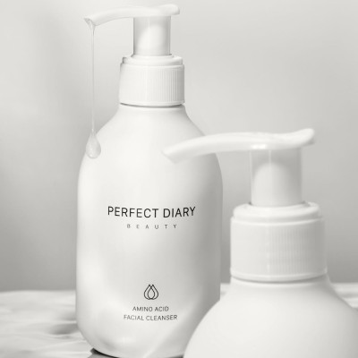 Sữa rửa mặt PERFECT DIARY axit amin tạo bọt dịu nhẹ cho da nhạy cảm 200ml