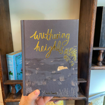 Sách - Wuthering Heights by Emily Brontë - Classics/Fiction/Romance book in English - sách Ngoại Văn