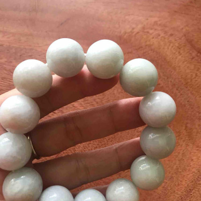 VÒNG TAY NAM 18LY ĐÁ CẨM THẠCH A MÀU TRẮNG TỰ NHIÊN NAM mạng MỘC HOẢ HỢP